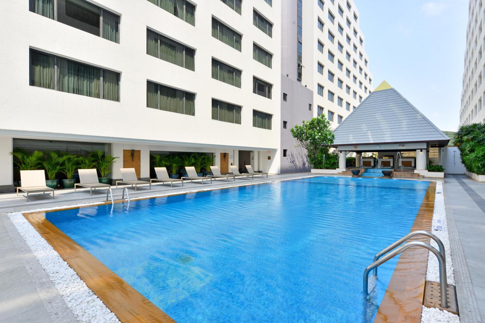 트윈 타워스 호텔 방콕 외부 사진